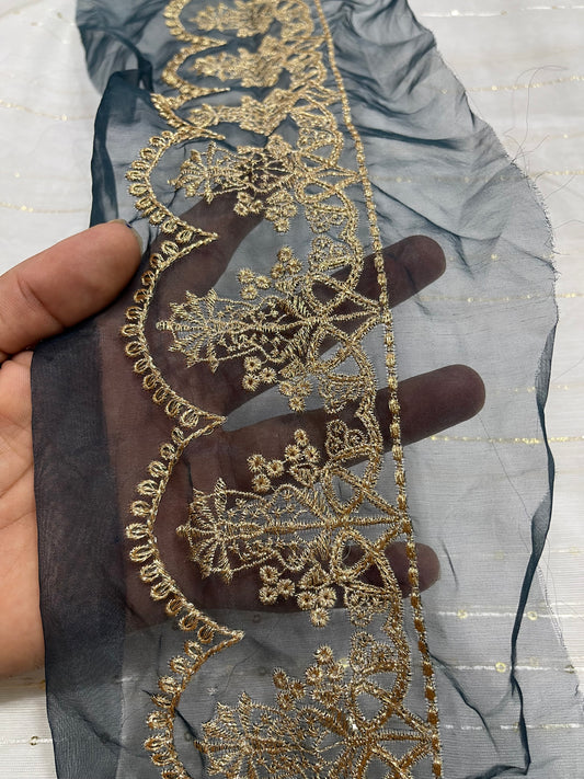 Cutwork Border