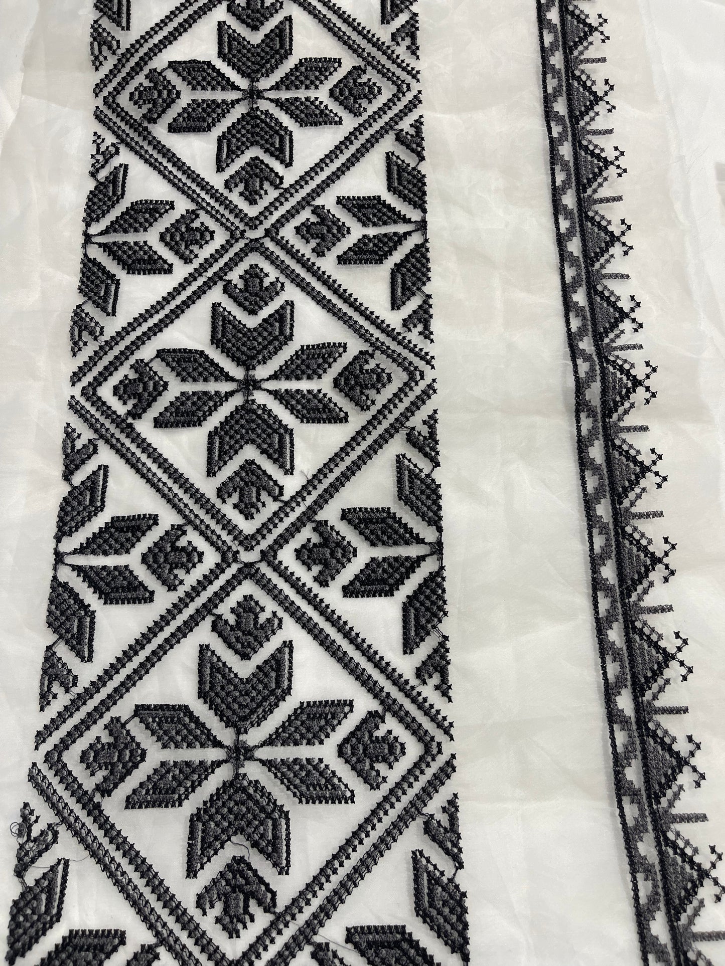 Sapphire Embroidery 2 Borders