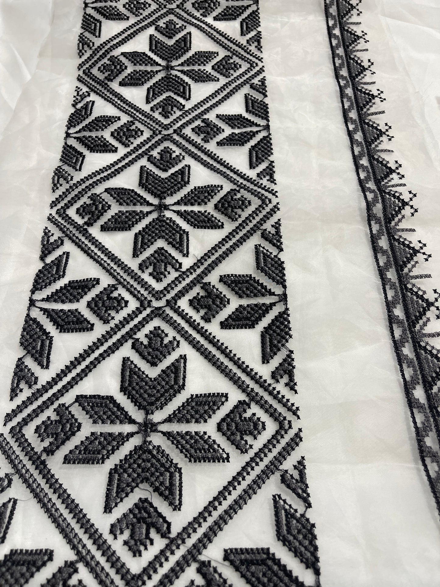 Sapphire Embroidery 2 Borders