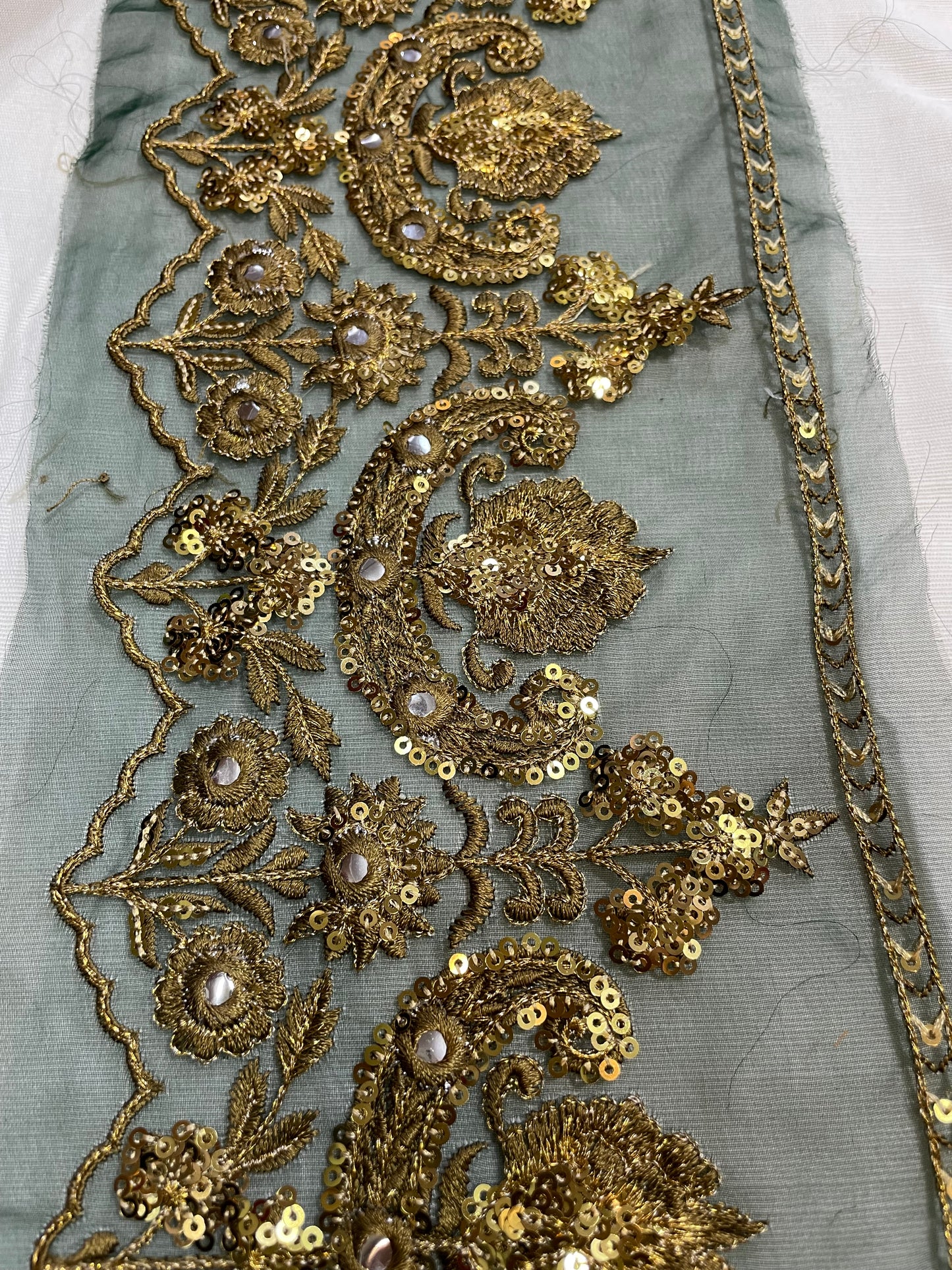27 inch Fancy Border